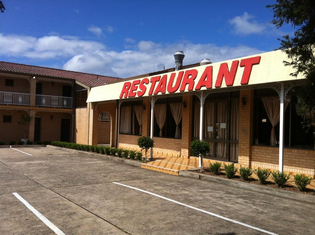 Alexander The Great Motel Windsor Exterior foto